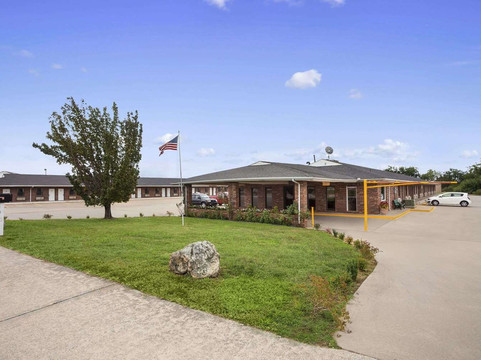 Weleetka酒店住宿-Super 8 by Wyndham Henryetta