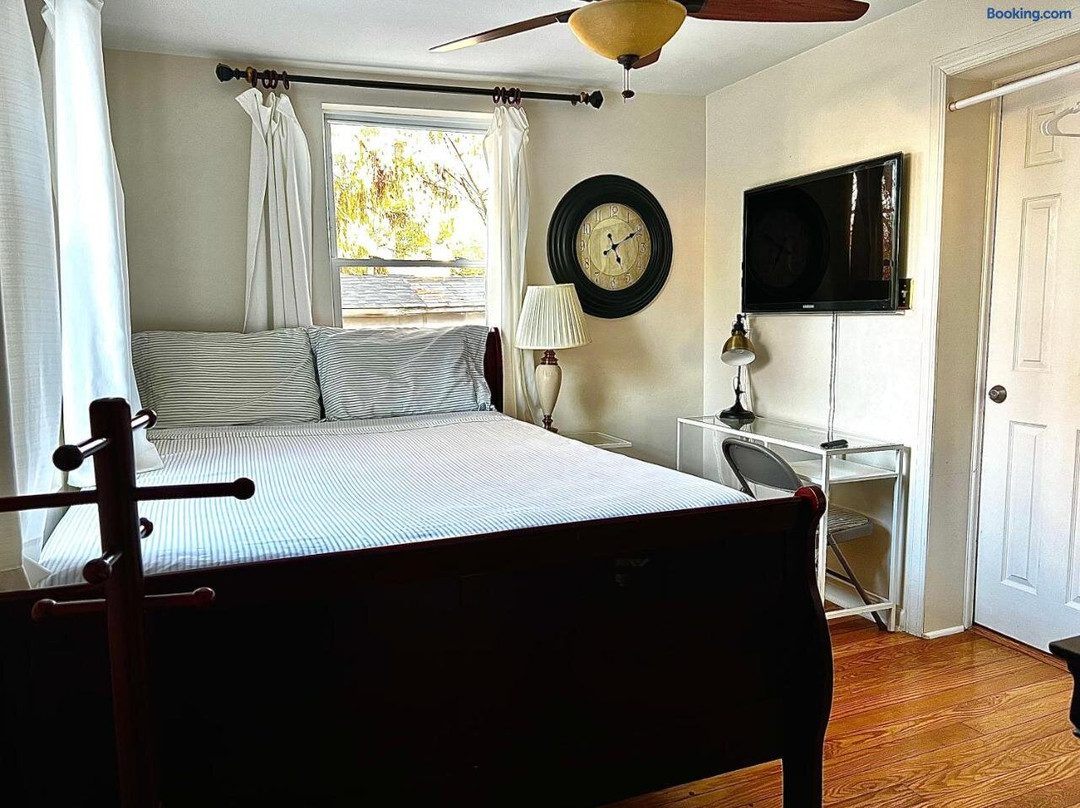 Aloha Homestay Falls Church