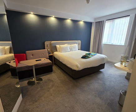 威根智选假日酒店主图