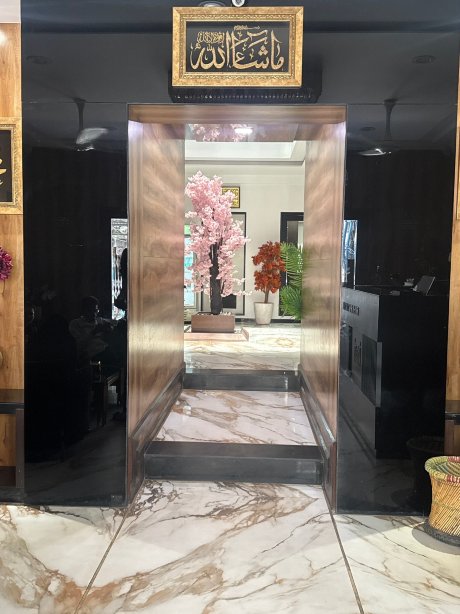 马德尼皇家酒店-官方