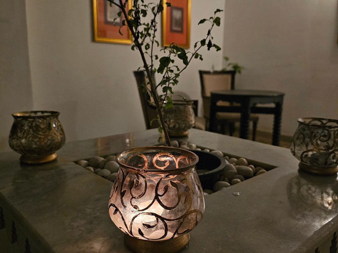 瓜利尔泰姬乌莎基兰宫殿酒店主图