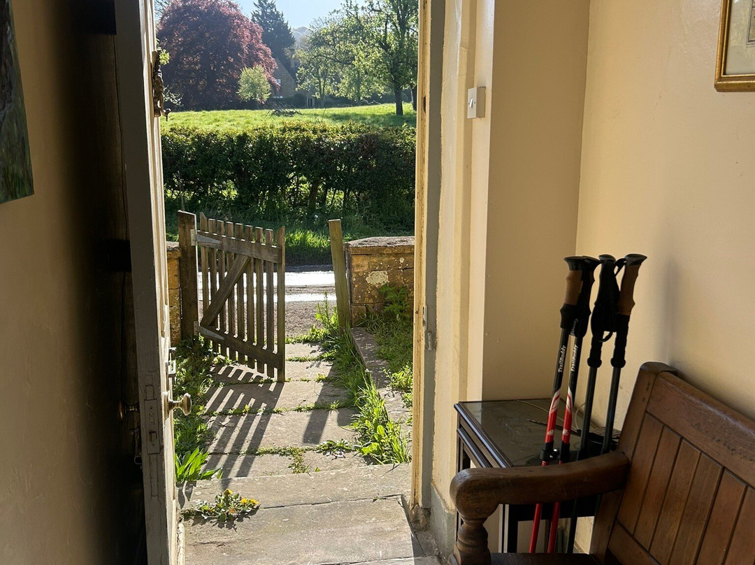 Wood Stanway Farmhouse主图