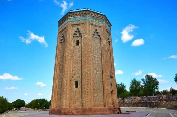 Momine Khatun Mausoleum-纳希切万 必去景点