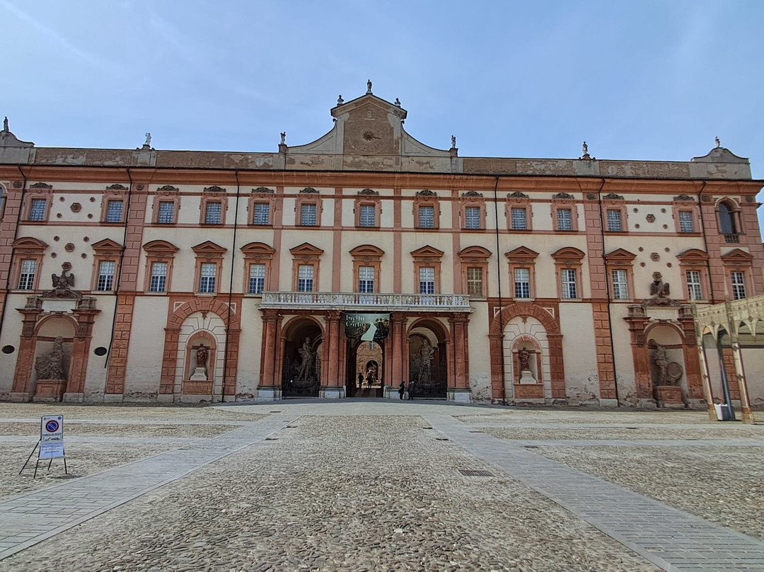 Palazzo Ducale-萨索洛必去景点