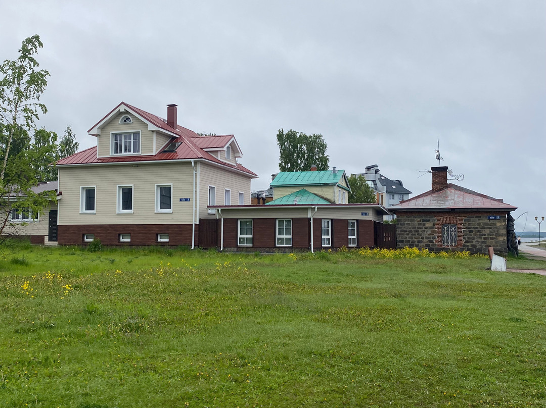 Embankment of Lake Onega-彼得罗扎沃茨克必去景点
