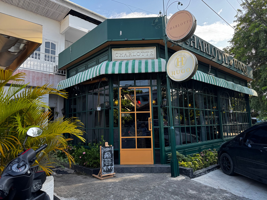 charlotte HUGO meat cafe