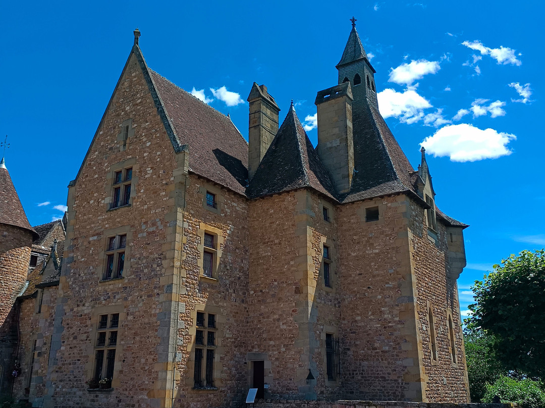 Chateau De Peufeilhoux-Vallon-en-Sully必去景点
