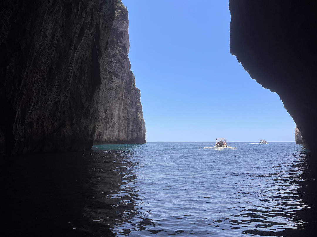 Kastrinos Luxury vip boat trips-Moraitika必去景点