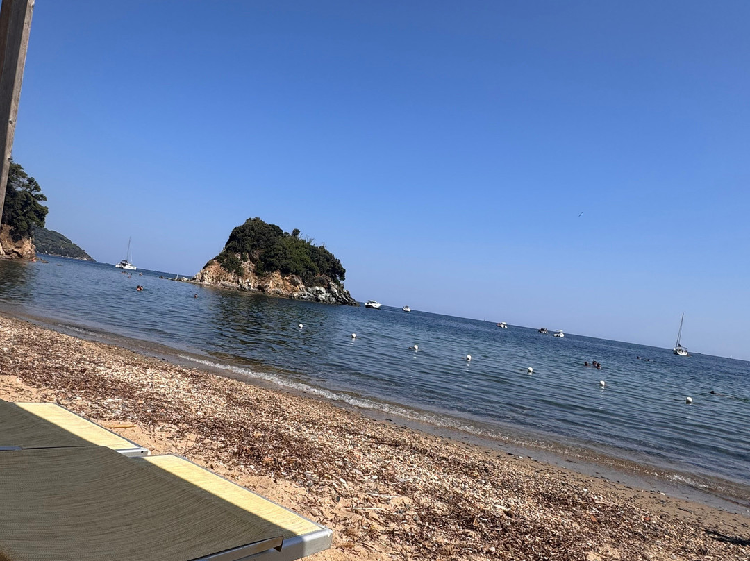 Spiaggia della Paolina-Procchio必去景点