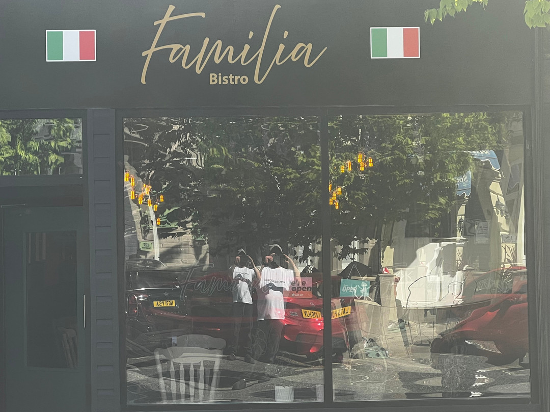 Familia