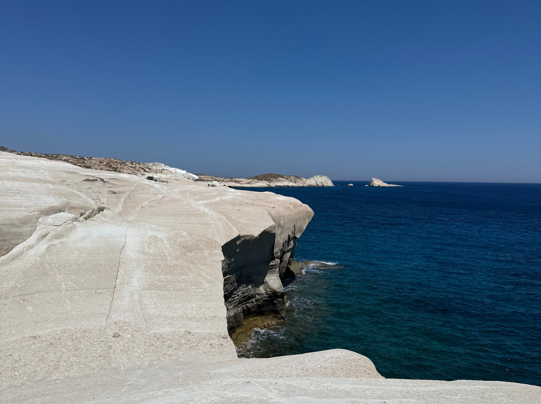 Sarakiniko Beach-米洛斯岛必去景点