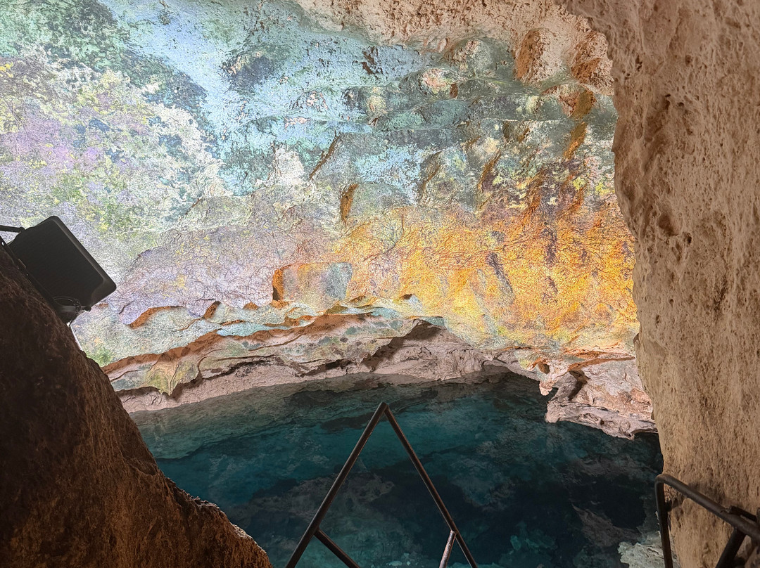 Paje Cave-帕杰必去景点