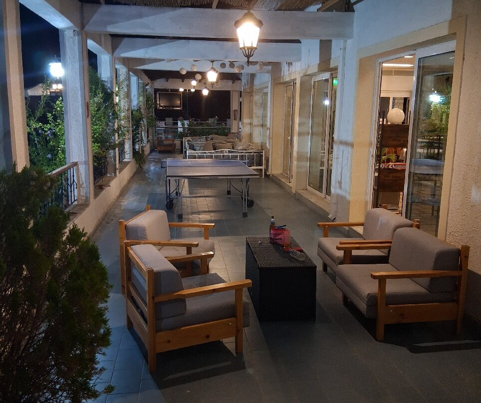 卡隆尼海湾酒店主图