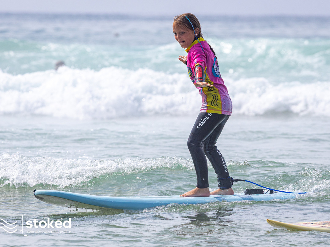 Stoked Surf School-佩伦波思必去景点