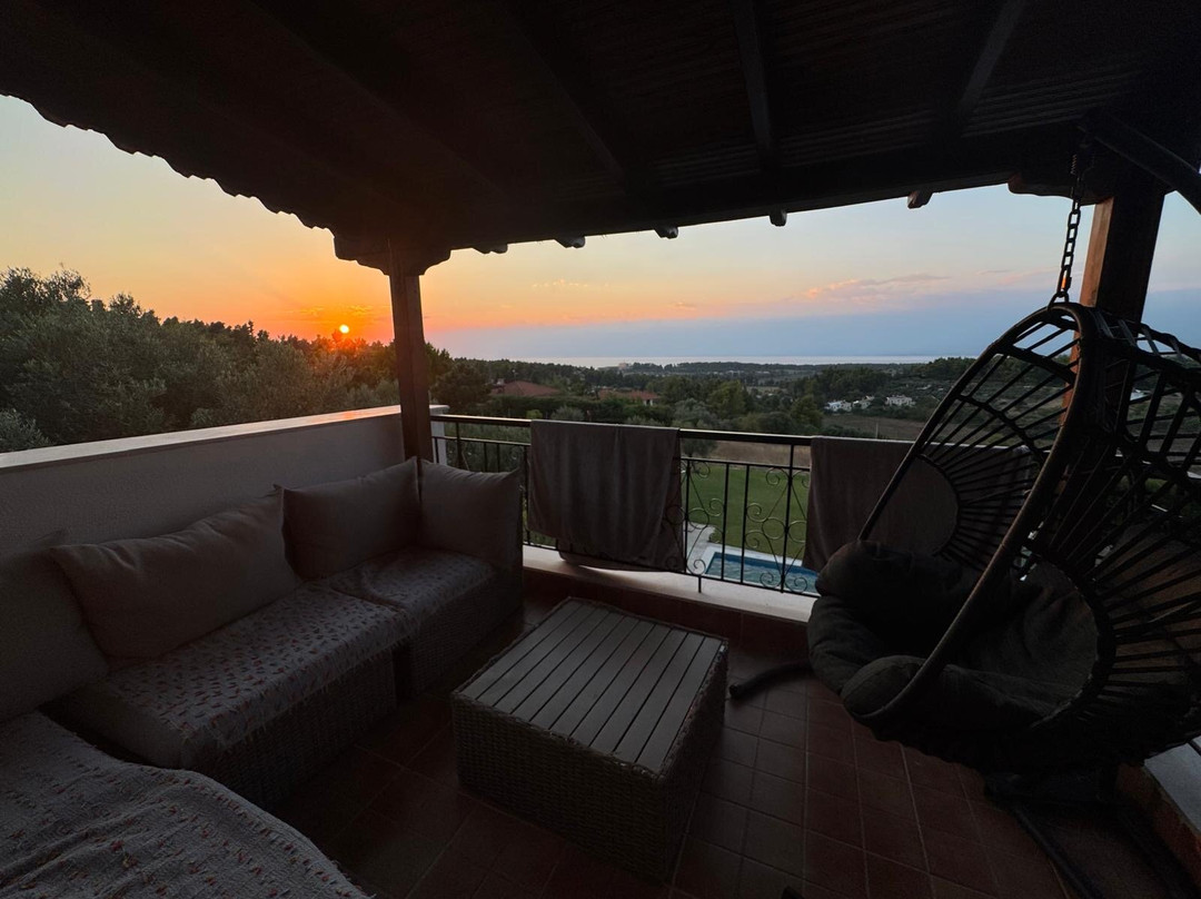 Air Maritime Sani Luxury Apartments