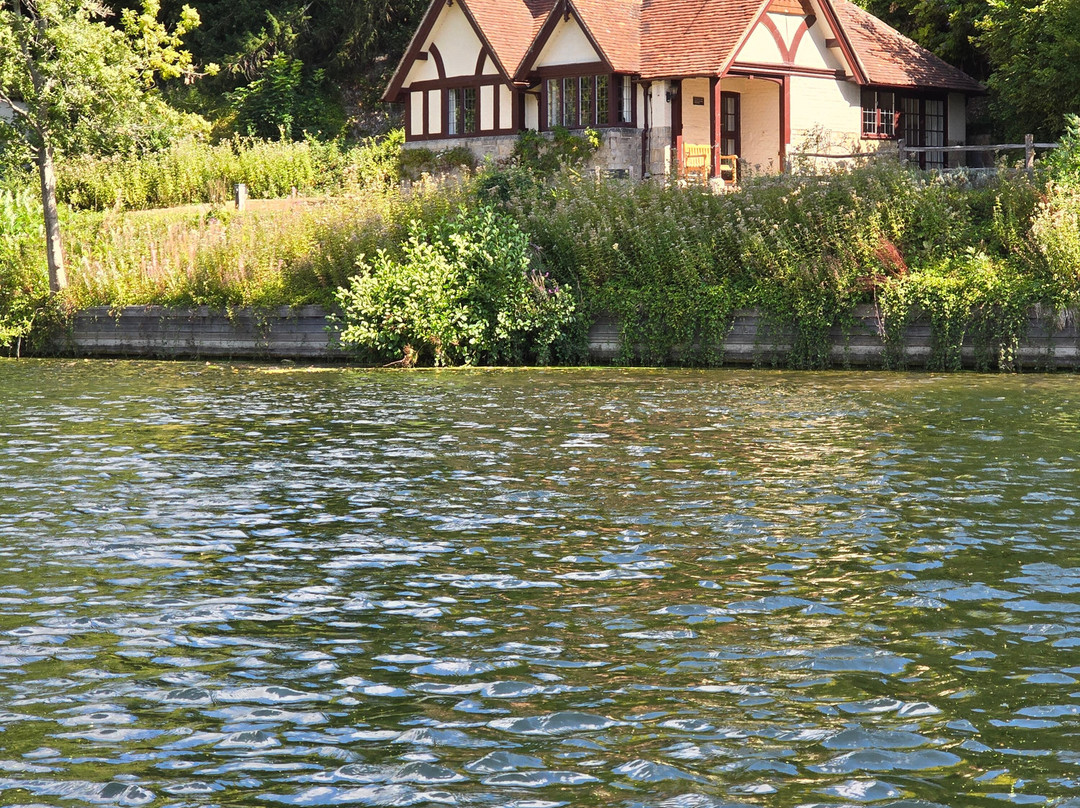 Boating at Cliveden-塔普洛必去景点