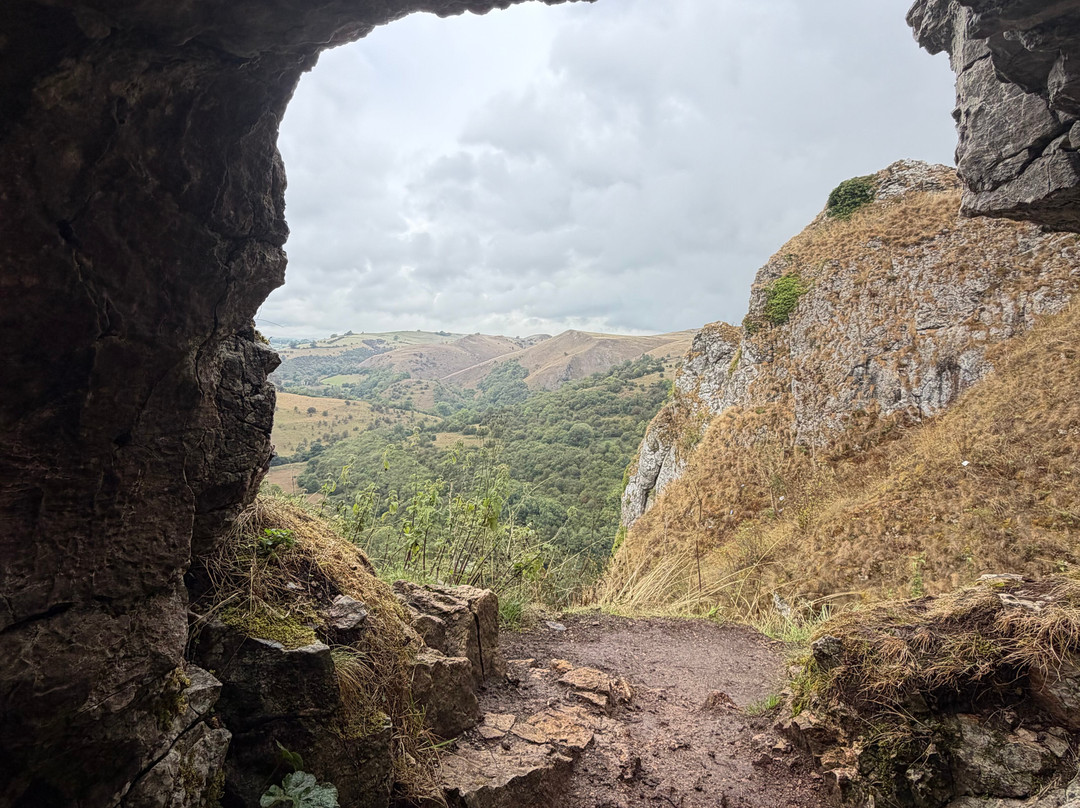 Thor's Cave-Wetton必去景点