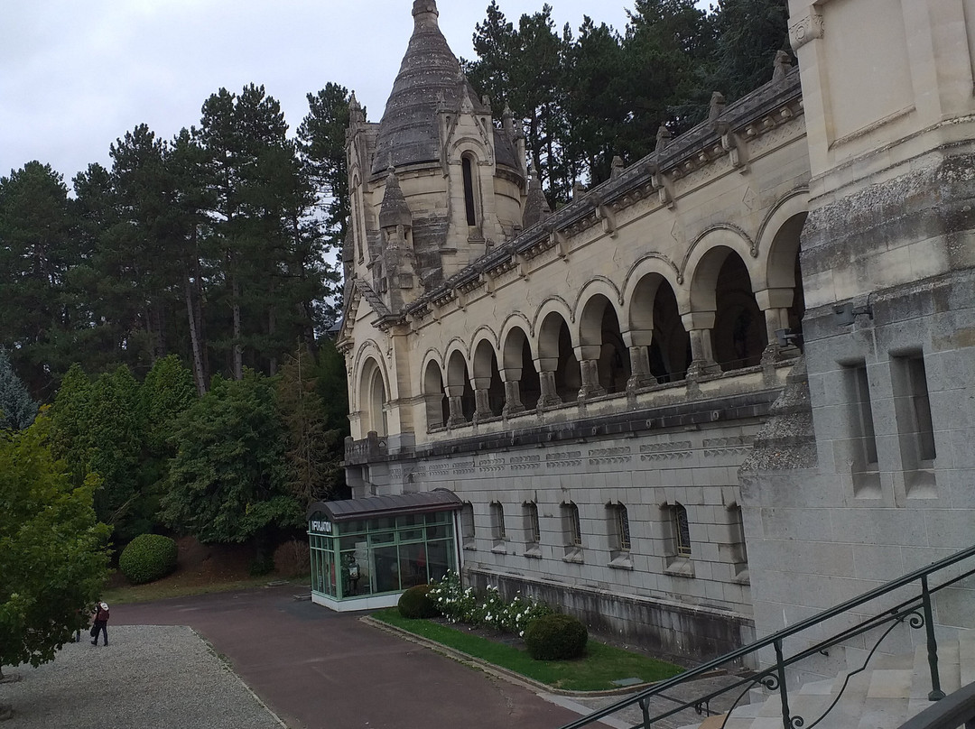 Sanctuaire Sainte Thérèse-Ville de Lisieux必去景点