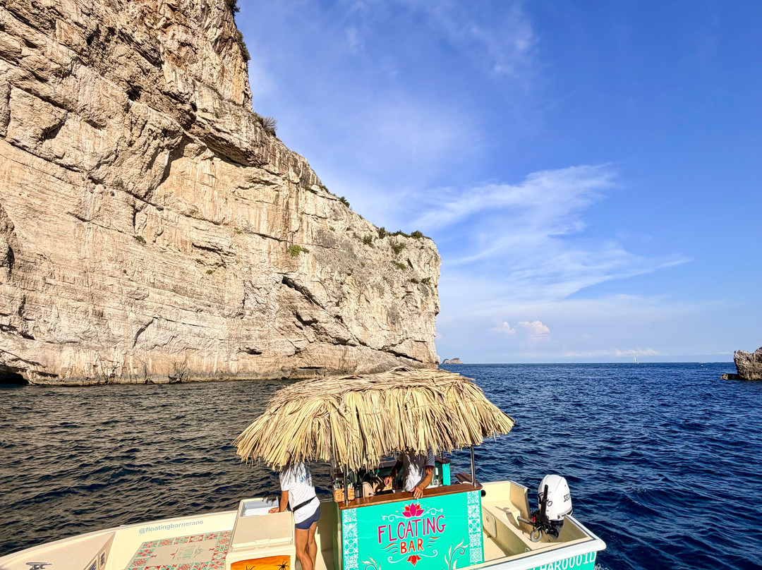Floating Bar Nerano