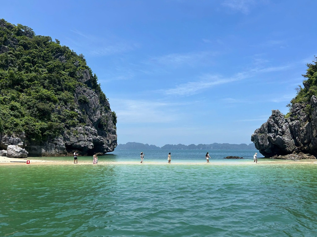 Castaway Island-下龙湾必去景点