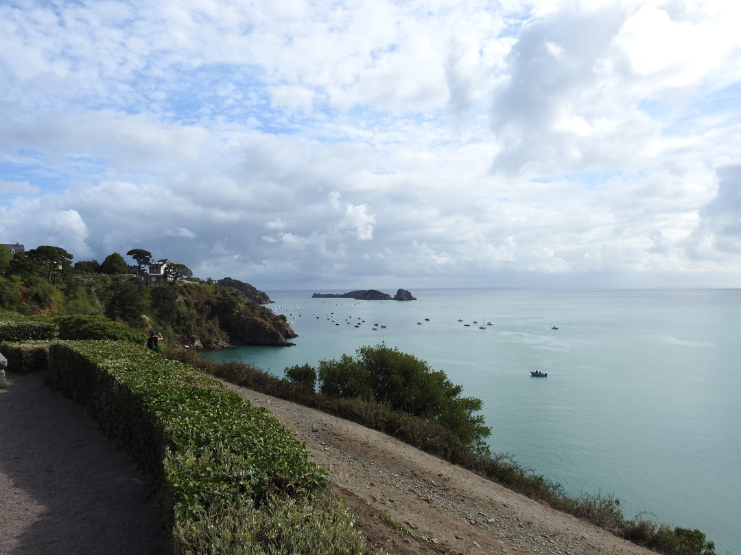 Port de le Houle-康卡勒必去景点