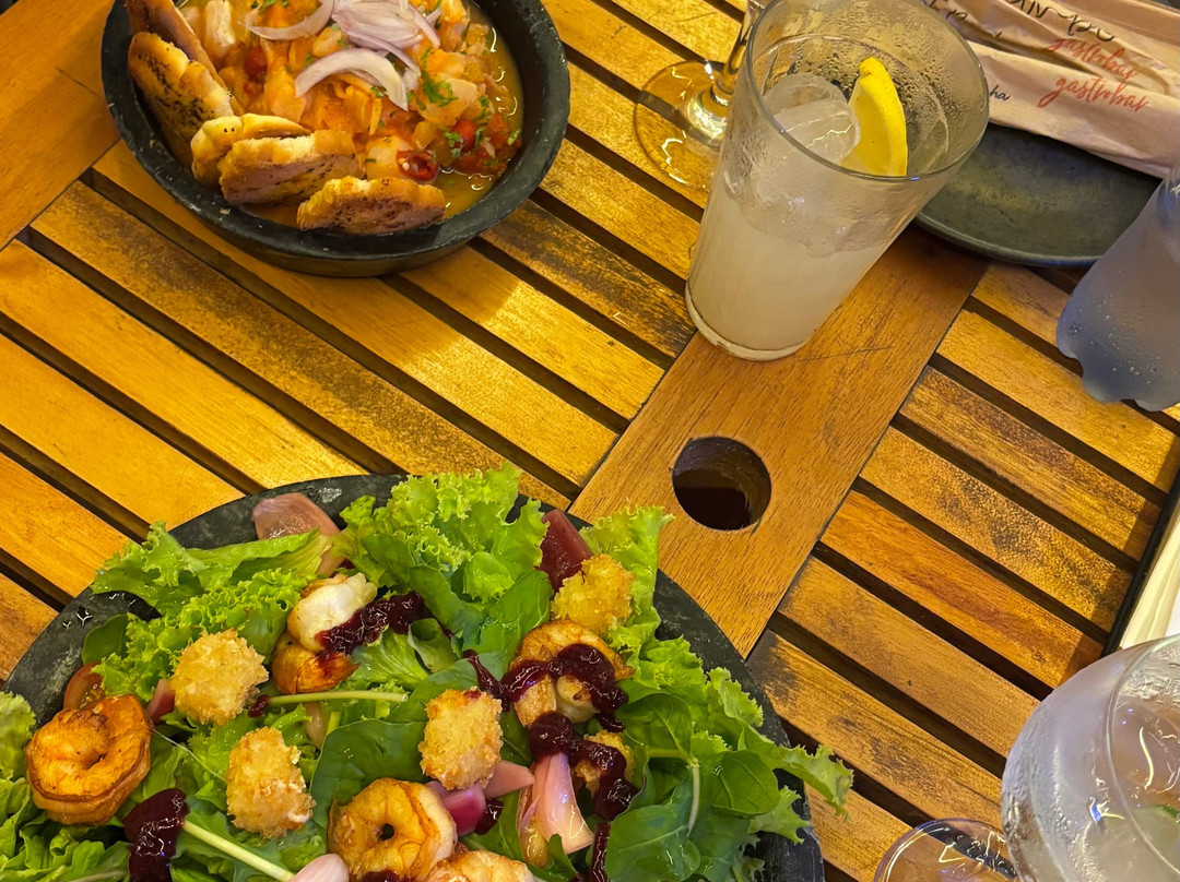 Flamboyant Rock Restaurant F.Noronha