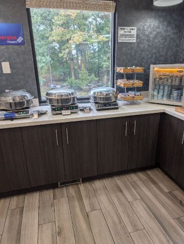 贝斯特韦斯特罕布什尔套房酒店-旅行者