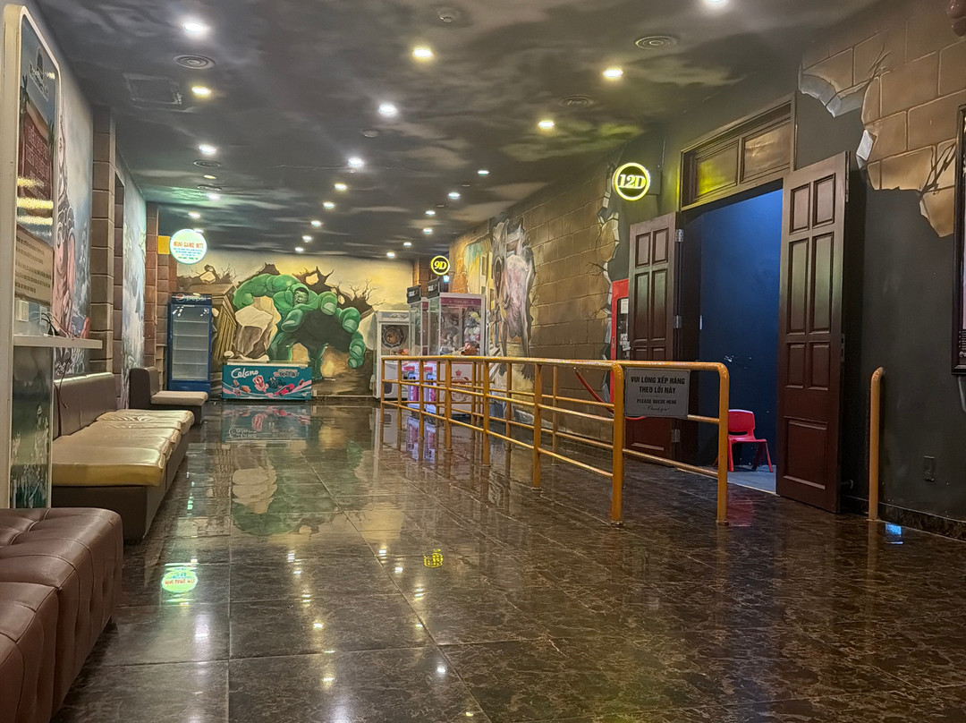 Cong Vien Suoi Khoang Nong Nui Than Tai-岘港必去景点
