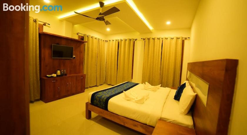 Castle Continental Premium Hotel