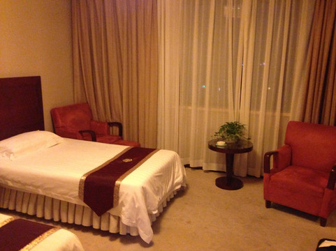 汇亨新亚大酒店主图