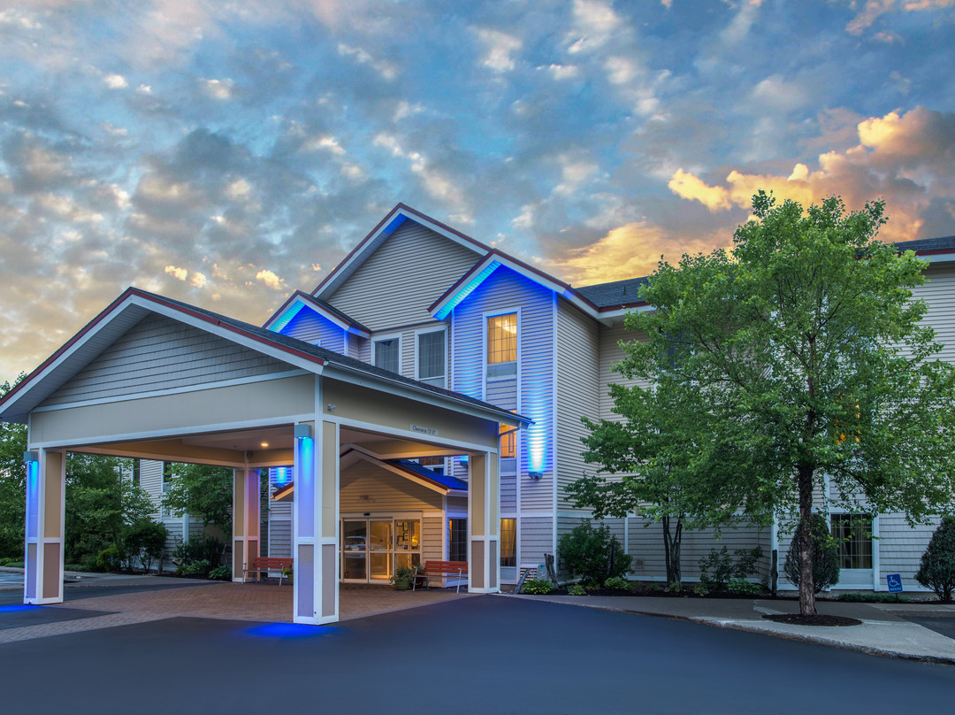Holiday Inn Express & Suites Brattleboro by IHG主图