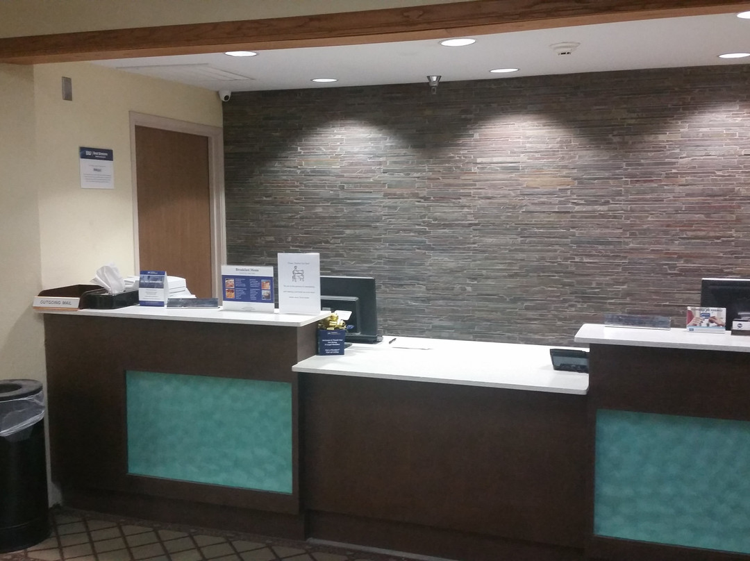 Quality Inn & Suites Lawrence - University Area