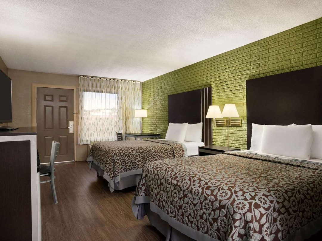 Days Inn by Wyndham Hardeeville/ I-95 State Line