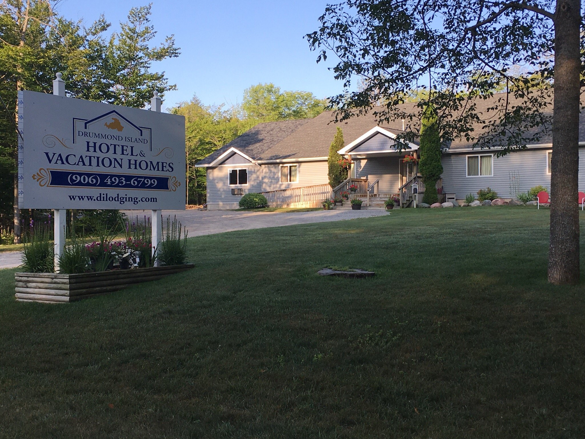 Drummond Island Hotel & Vacation Homes-官方