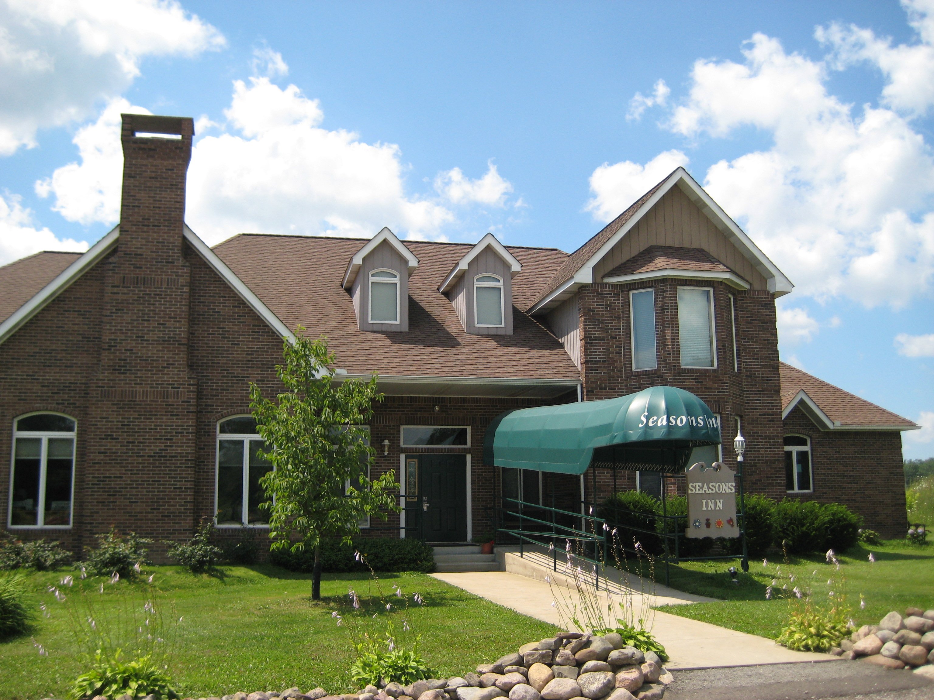 The Seasons Inn at Nick's Place-官方