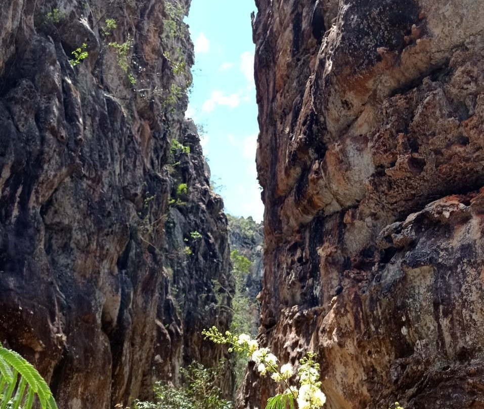 Salitre Grotto景点图片