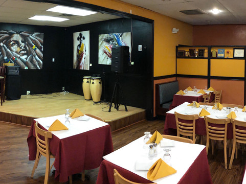 Luanda Restaurant & Lounge