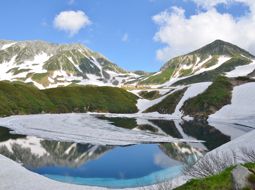 立山町旅游景点-Mikurigaike Pond