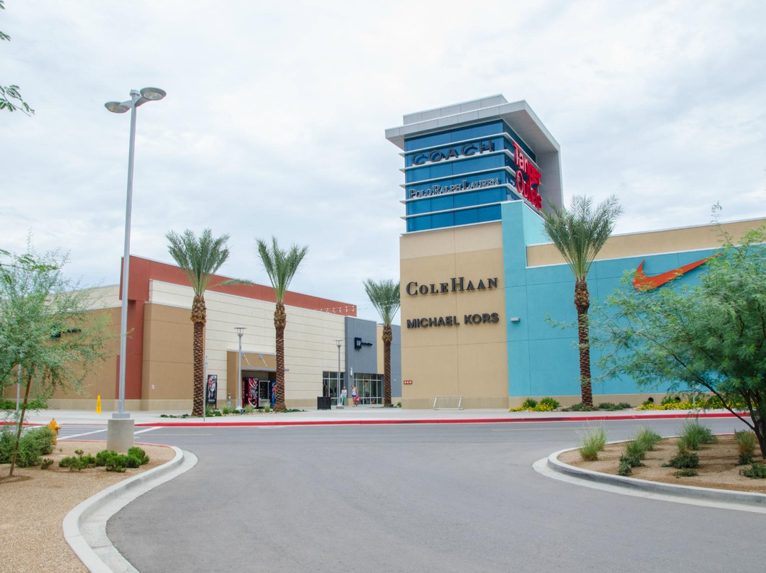格兰岱尔旅游景点-Tanger Outlets Phoenix