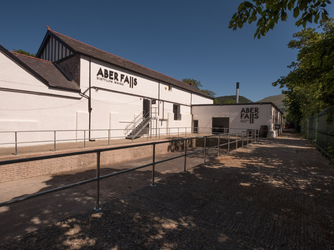 Aber Falls Whisky Distillery景点图片