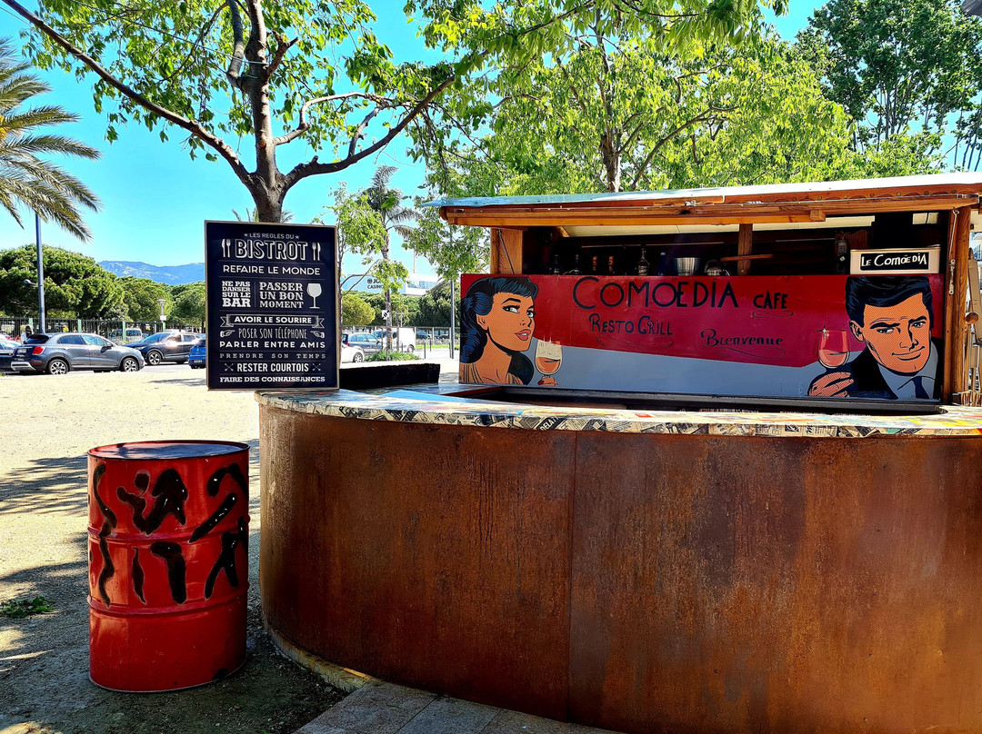 Comoëdia Café