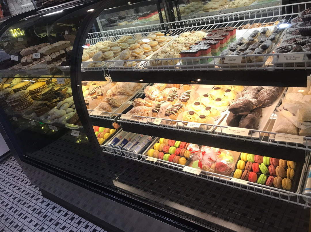 Little Cannoli Bakery