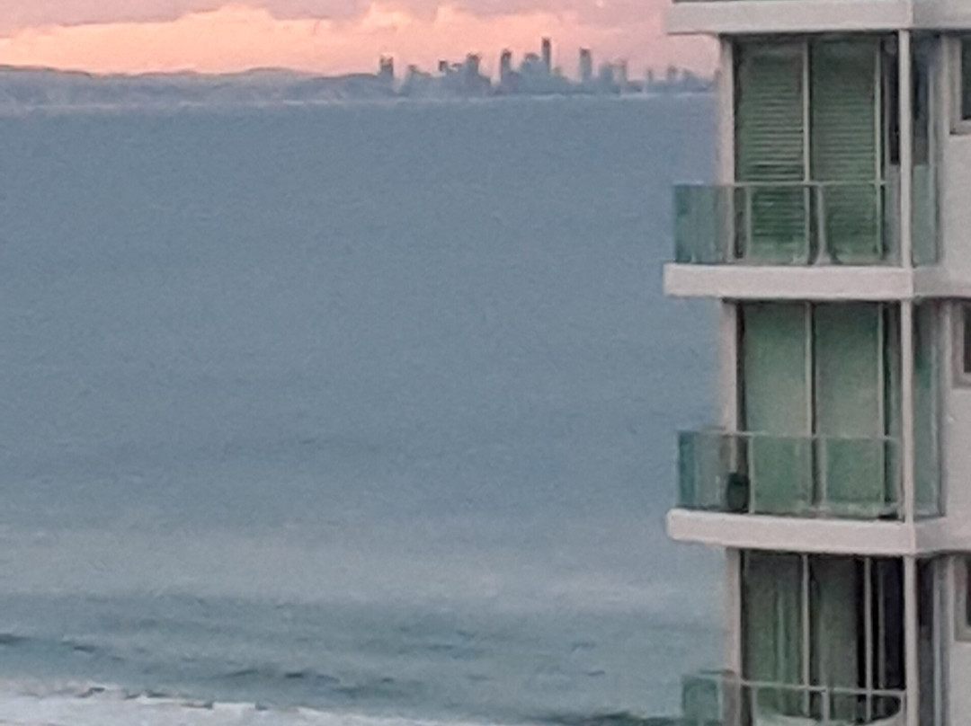 奥特瑞格友好城市酒店主图