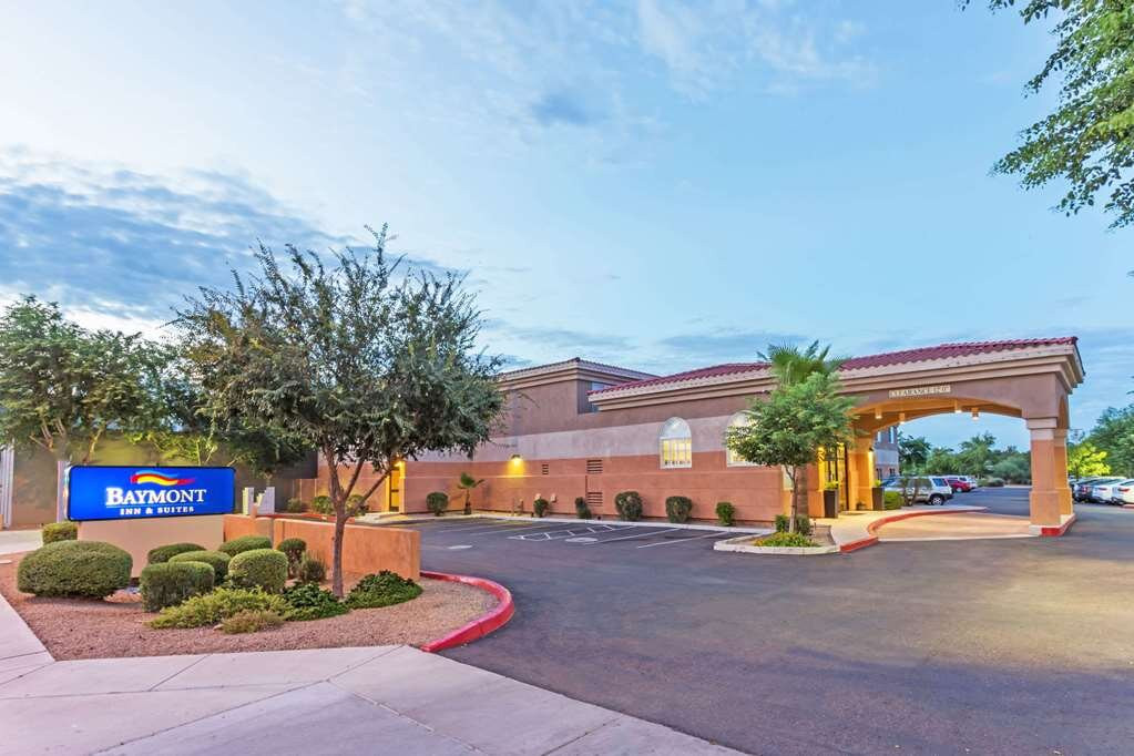 The Azure Hotel主图