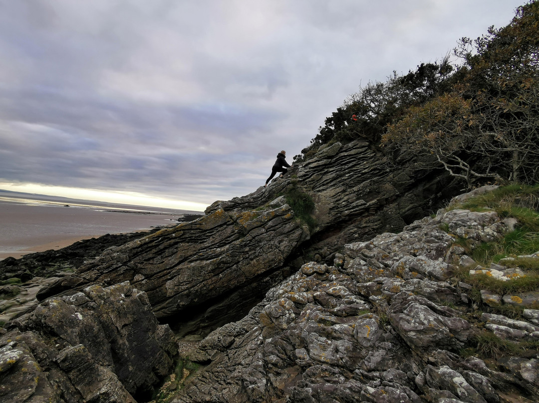 Powillimount Beach景点图片