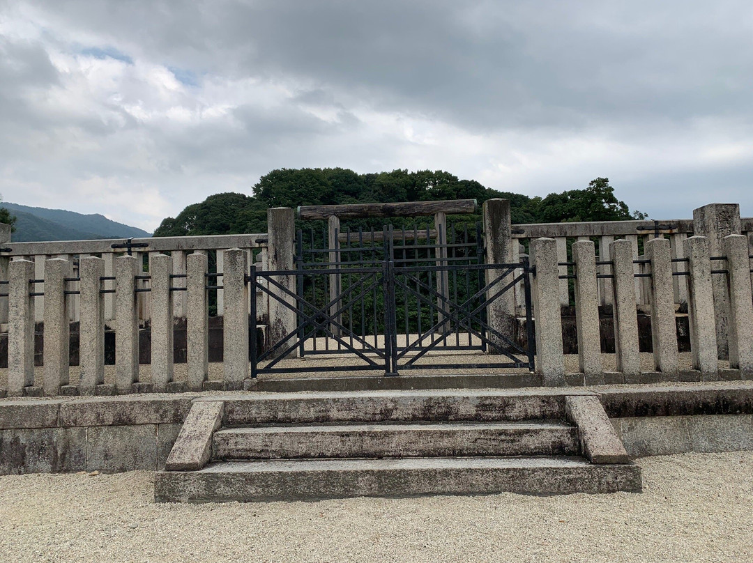 Mausoleum of Emperor Sujin-天理市必去景点