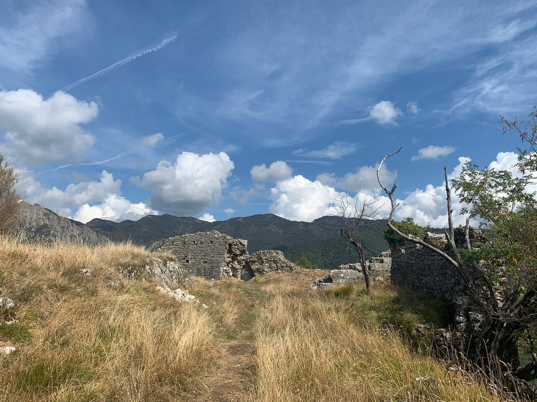 Rocca di Lucchio-Bagni di Lucca必去景点
