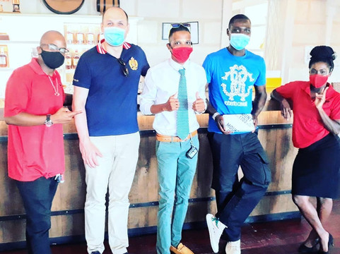 Kathy’s Tours & Taxi Services-布里奇顿必去景点