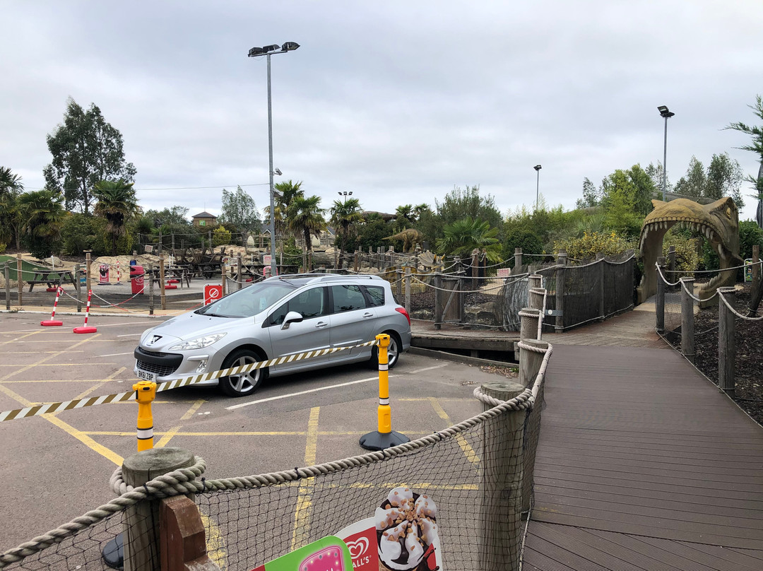 Dinosaur Safari Adventure Golf-巴尼特必去景点