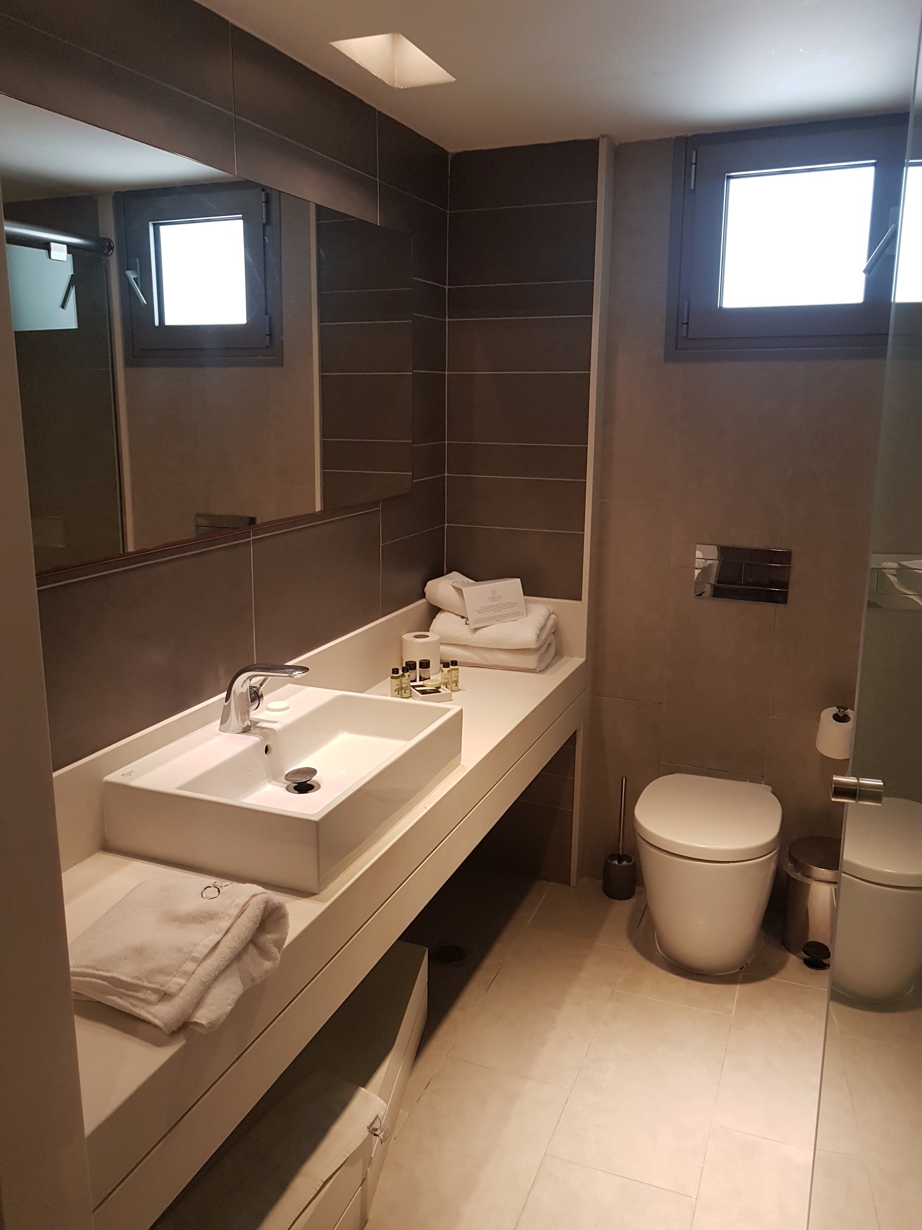 Ostria Sea Side Hotel-浴室